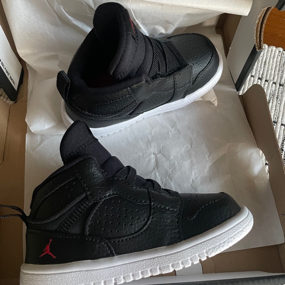 Jordan new Kids Black and red Sneakers